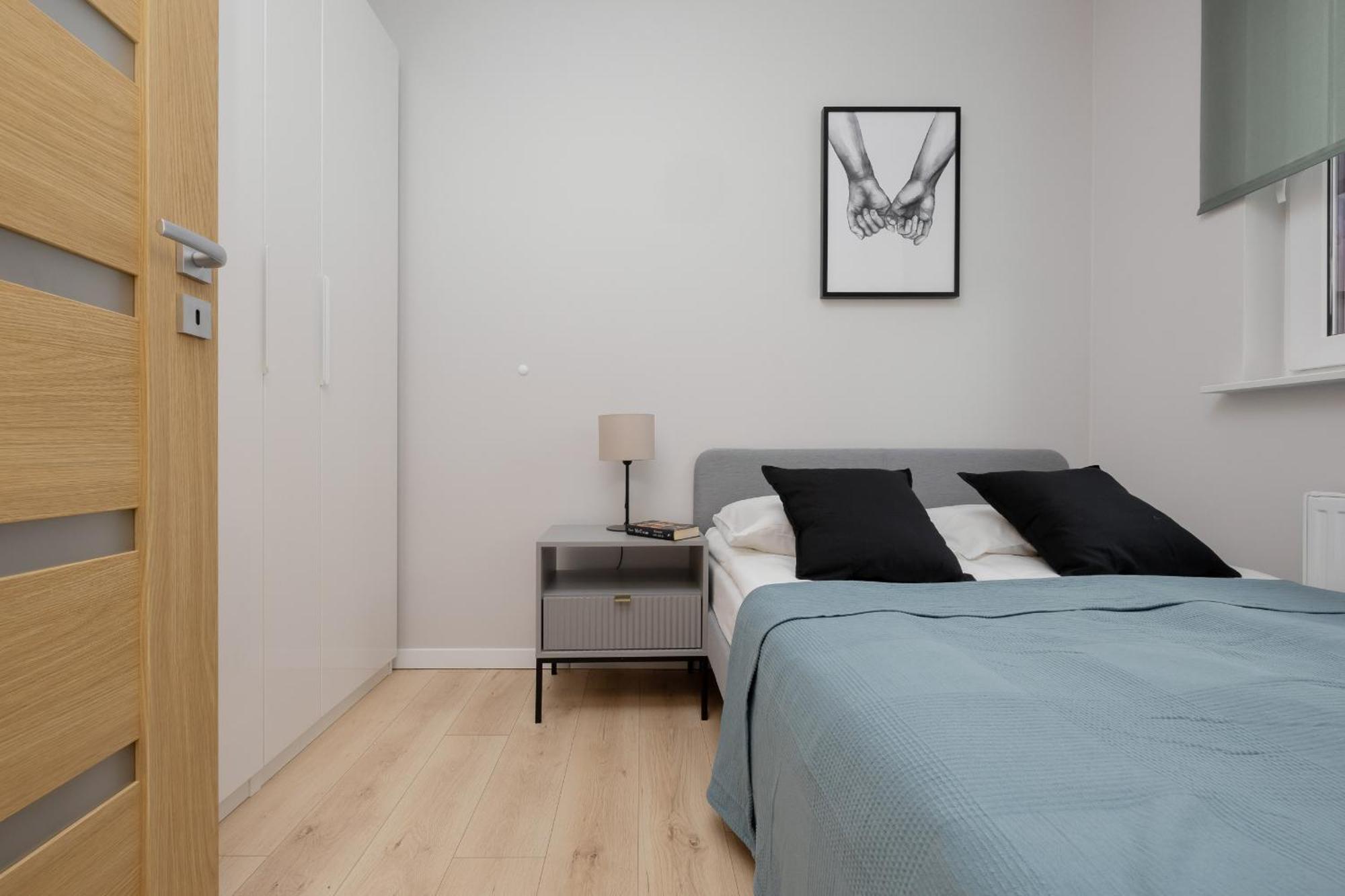 Stylish Apartments With Parking By Noclegi Renters Варшава Екстериор снимка