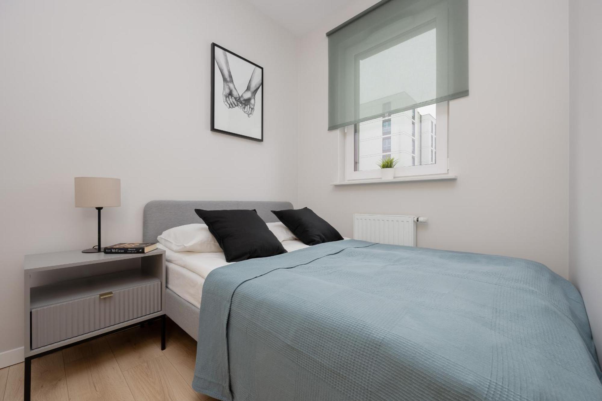 Stylish Apartments With Parking By Noclegi Renters Варшава Екстериор снимка