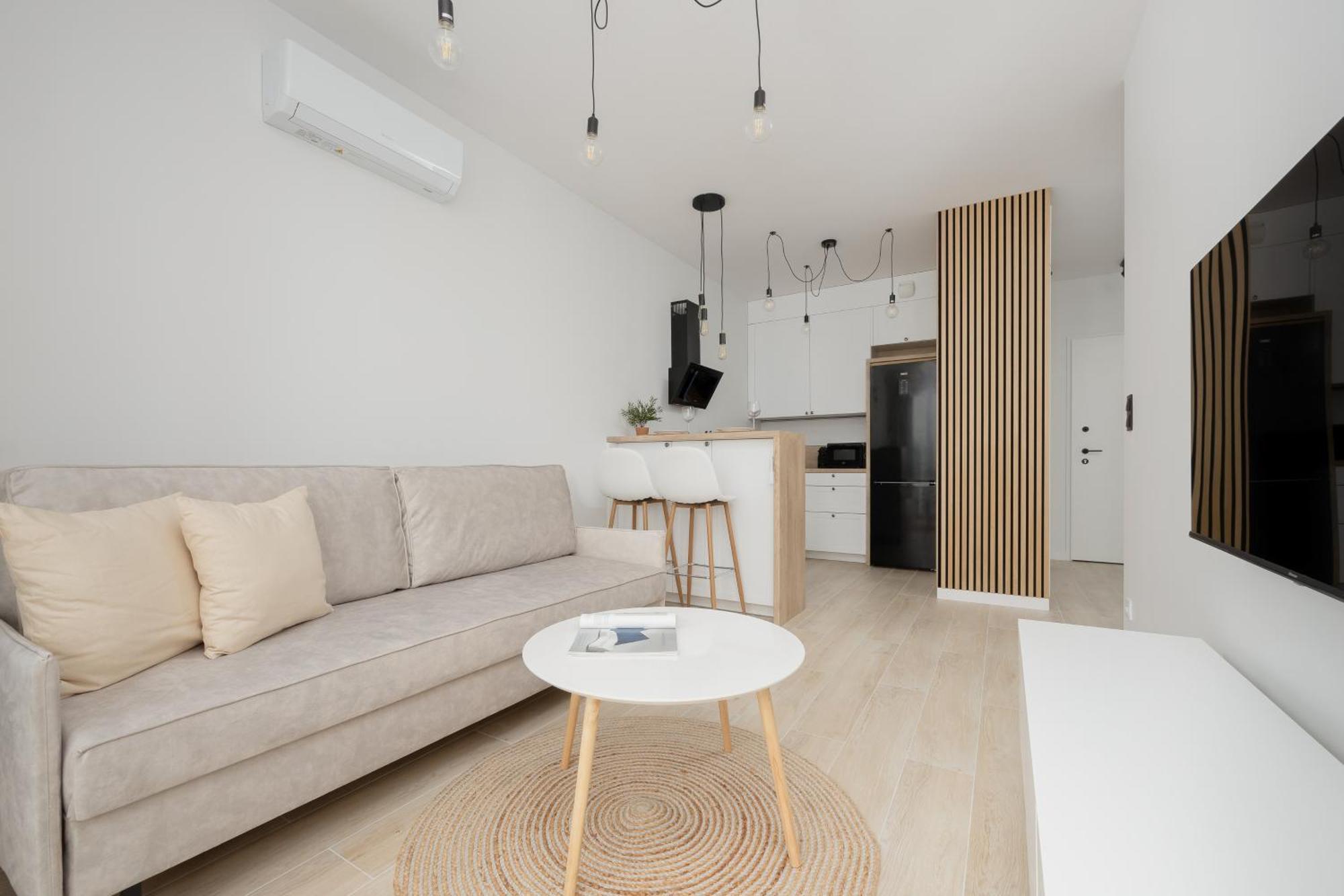 Stylish Apartments With Parking By Noclegi Renters Варшава Екстериор снимка
